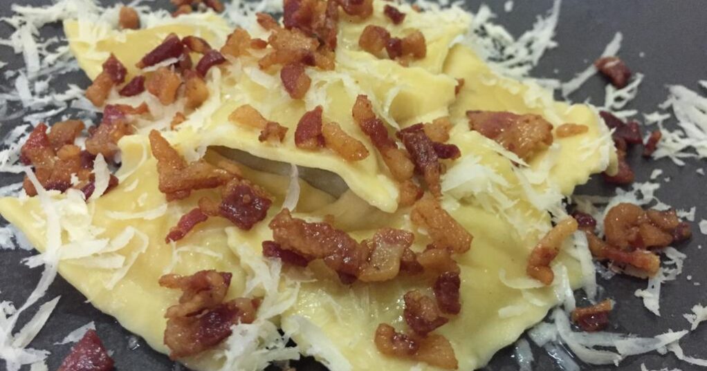 ravioli cacio e pepe ravioli cacio e pepe