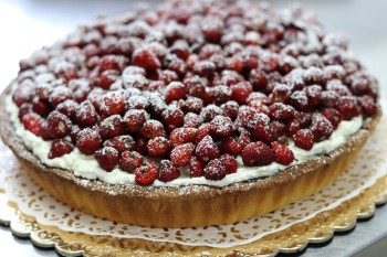 IMG 4476 crostata panna e fragoline