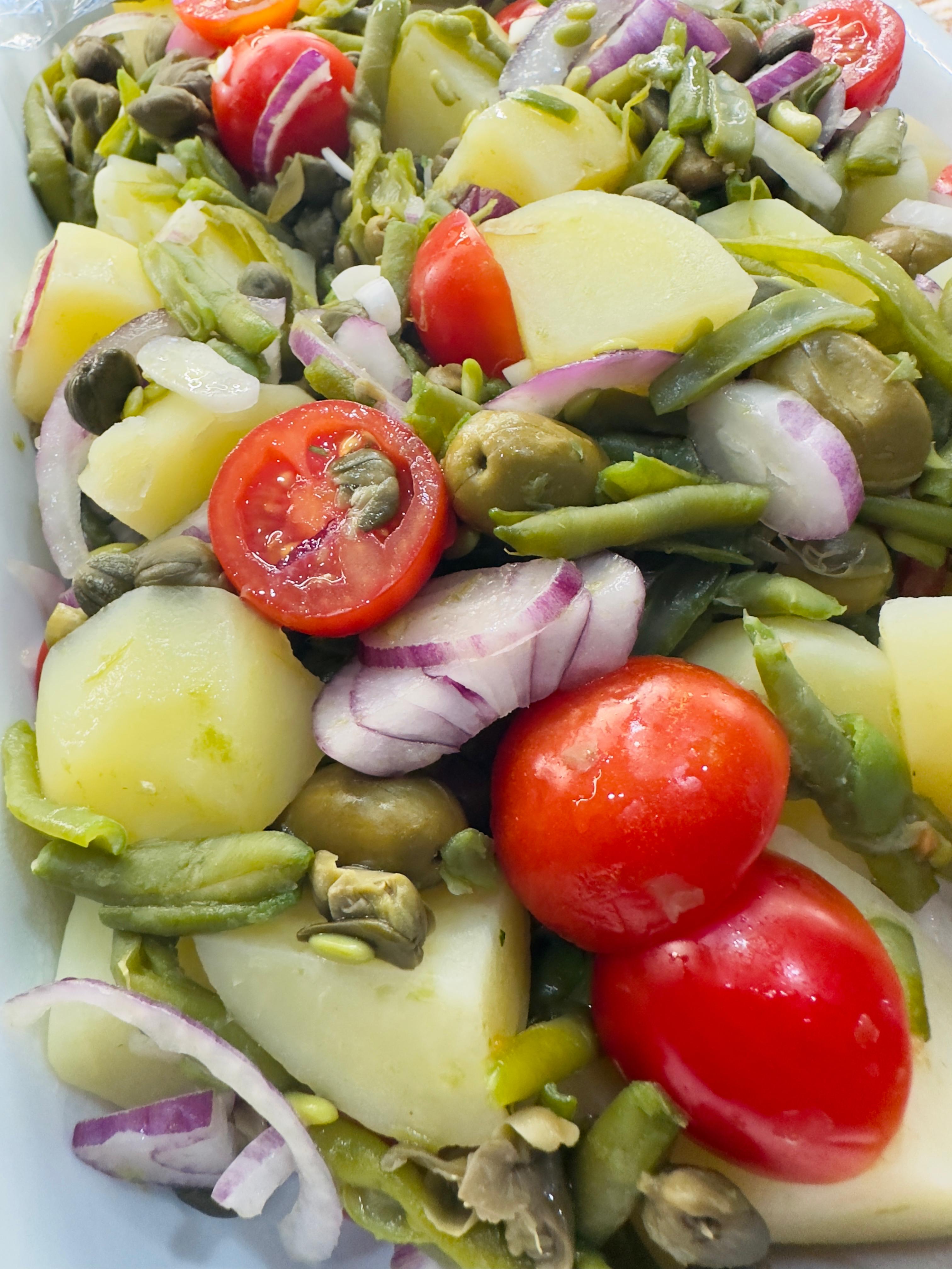 insalata patate, fagiolini, cipolla